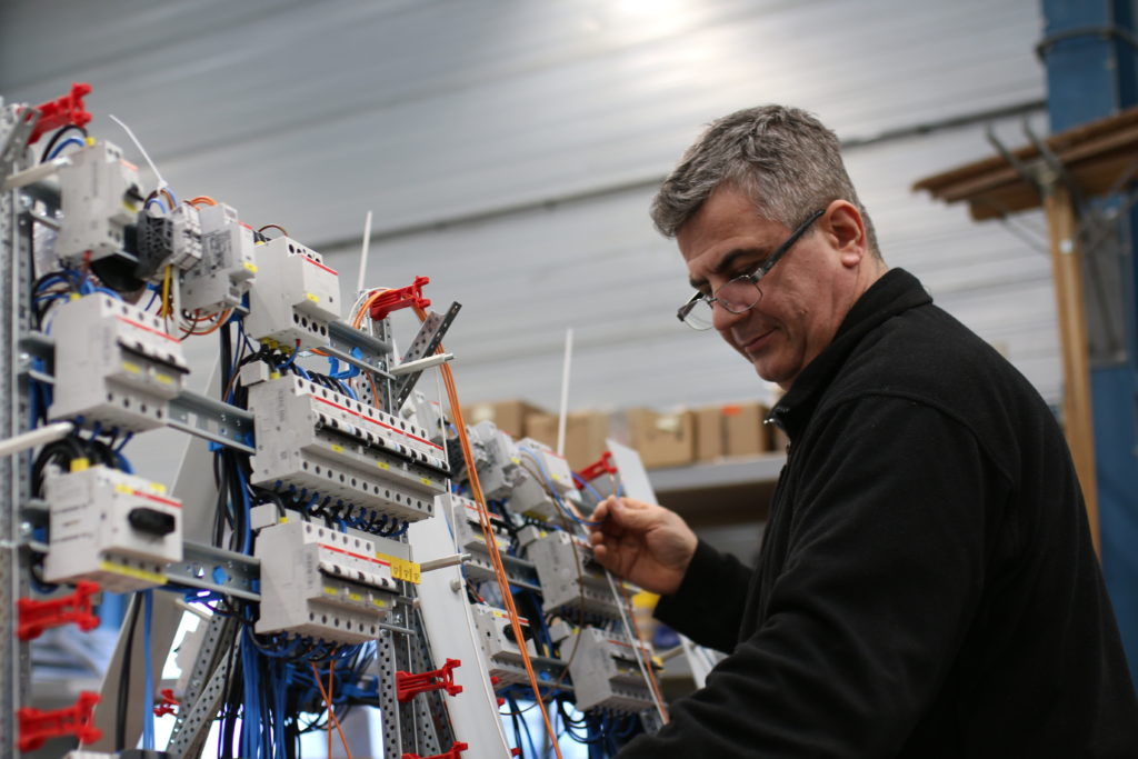 Panel builder electrician TecLine